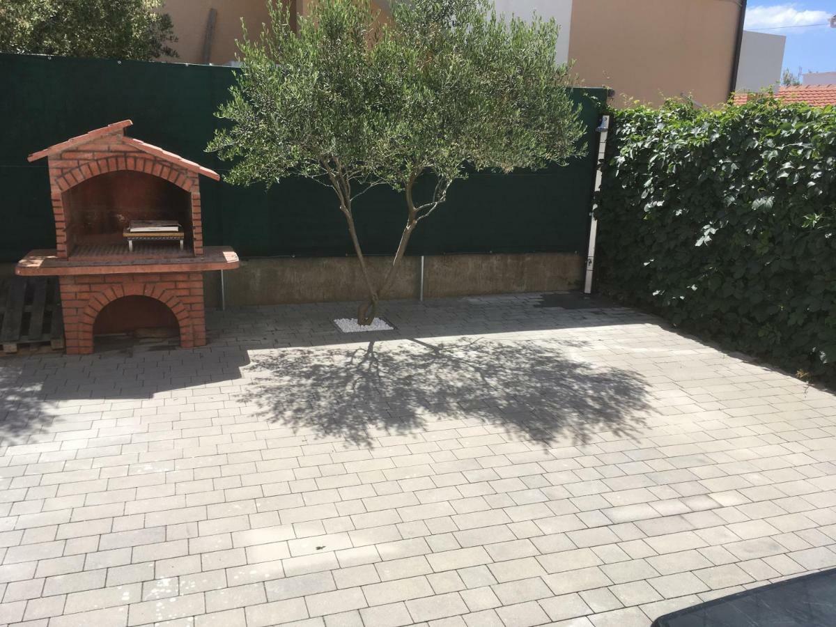 Apartman Petra 2 Vir Exterior foto